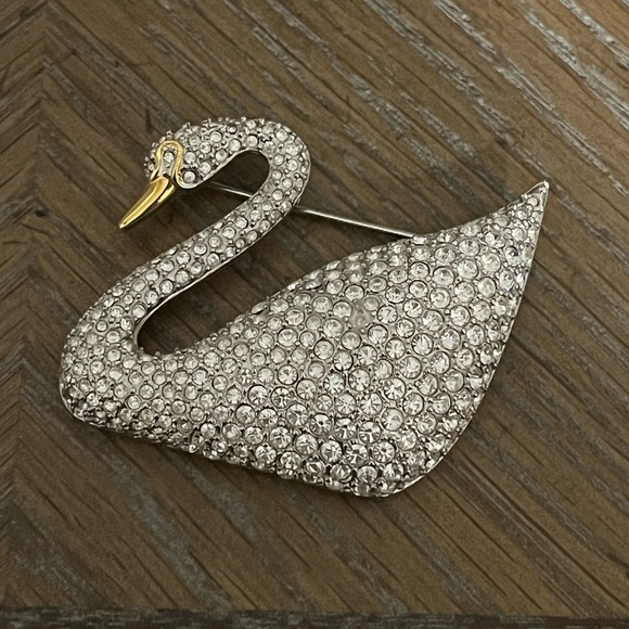 Jewelry - Swarovski Crystal Iconic Swan Pin Brooch Signed